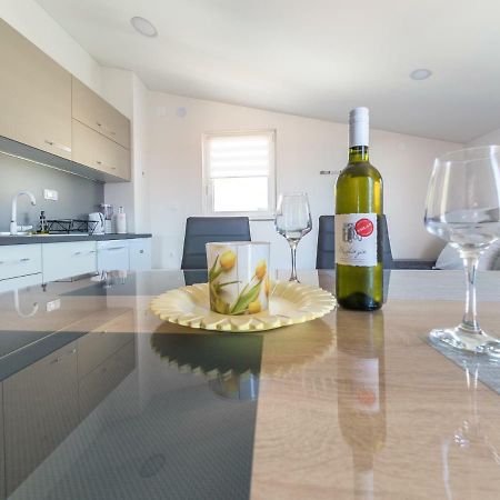 Apartment ˝Soleil˝ Vir Exteriör bild