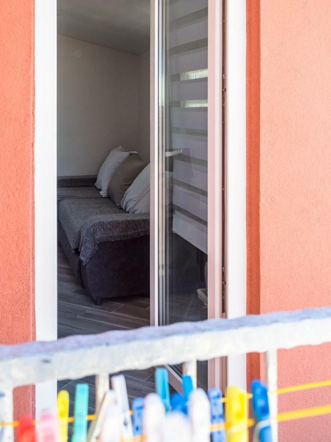 Apartment ˝Soleil˝ Vir Exteriör bild
