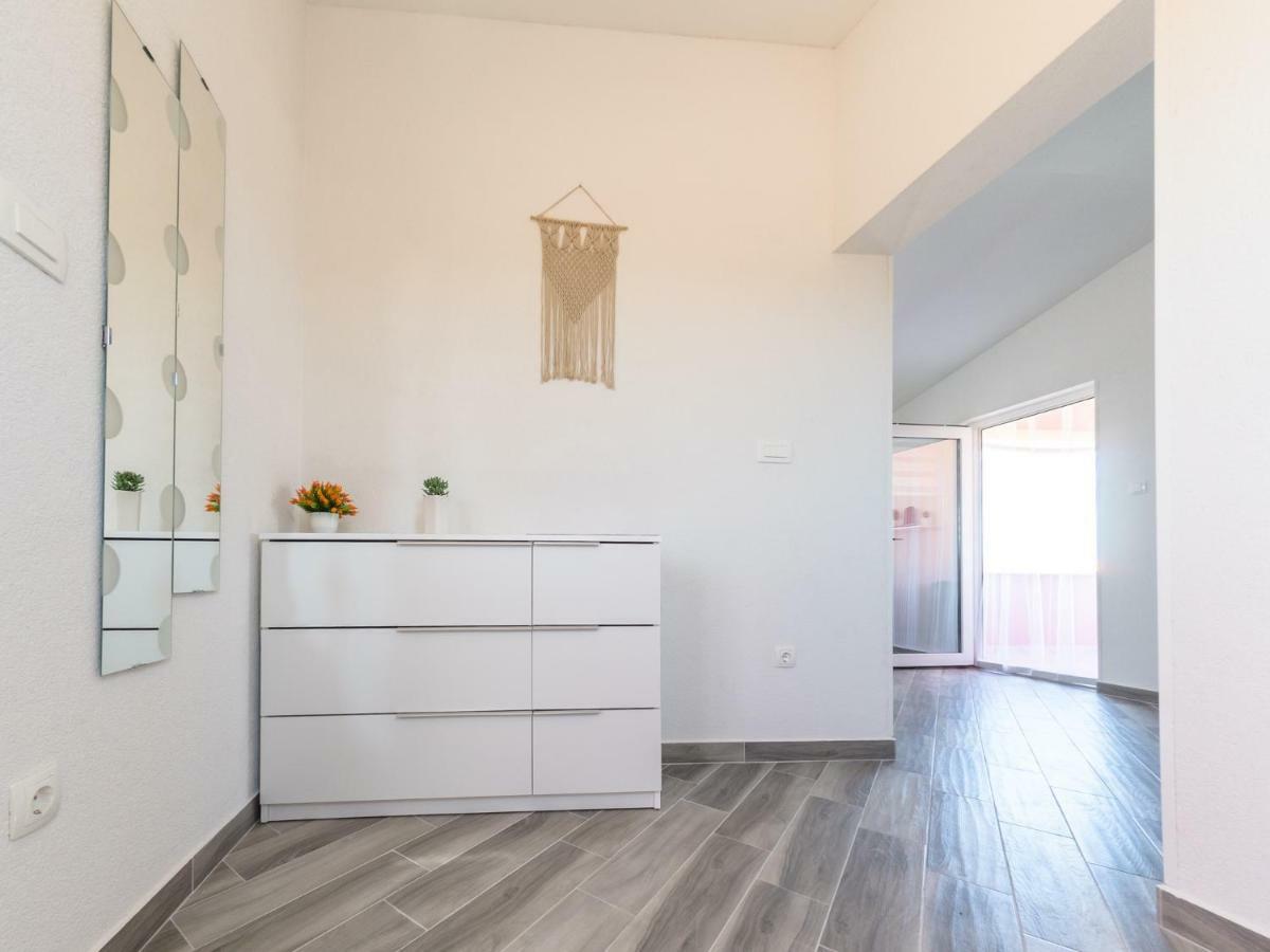 Apartment ˝Soleil˝ Vir Exteriör bild