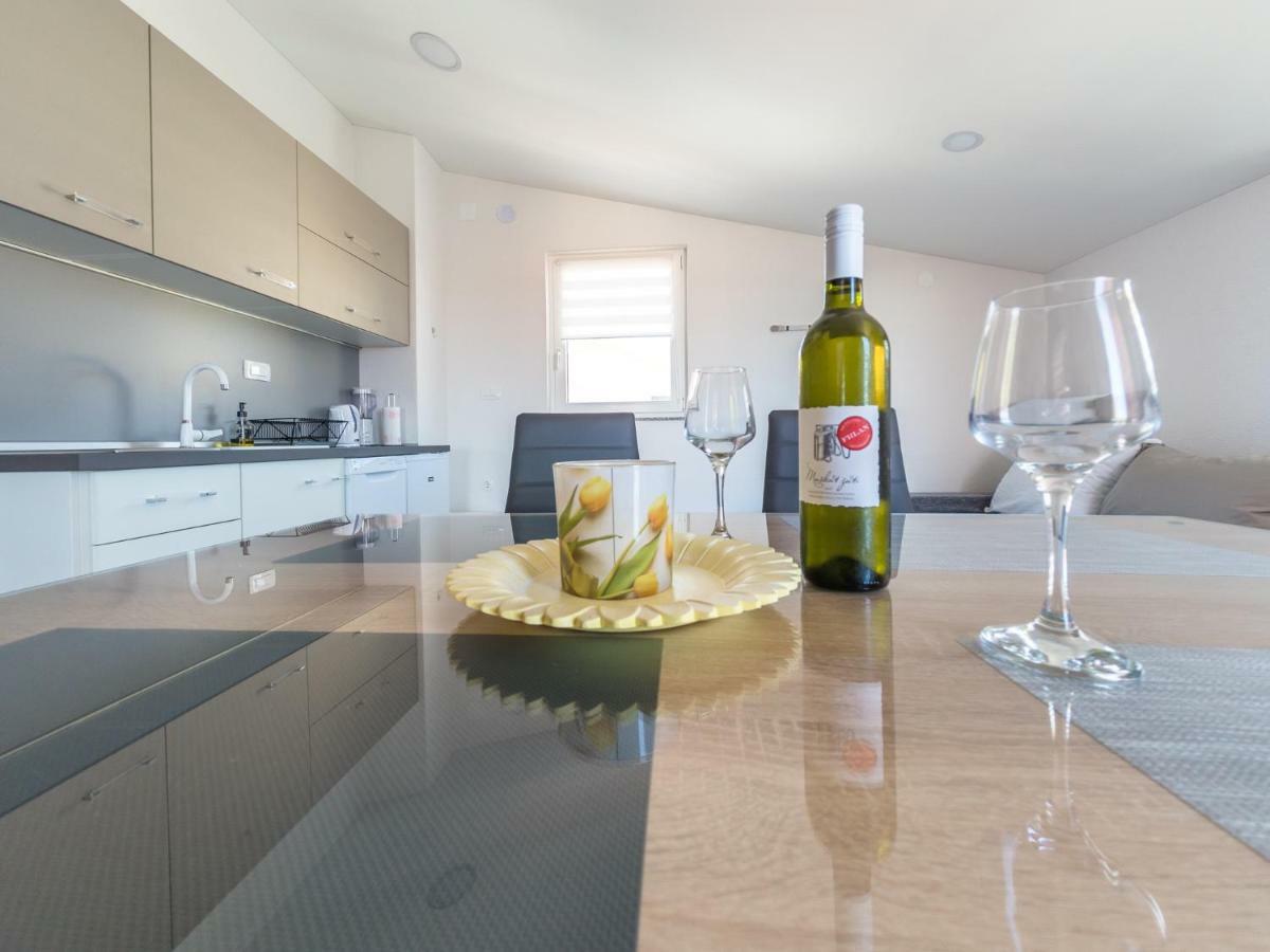 Apartment ˝Soleil˝ Vir Exteriör bild